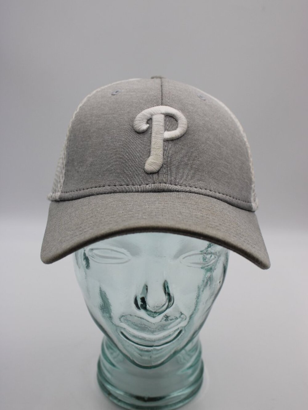 New Era 39Thirty Philadelphia Phillies Cap Hat Fitted M/L Gray White Baseball